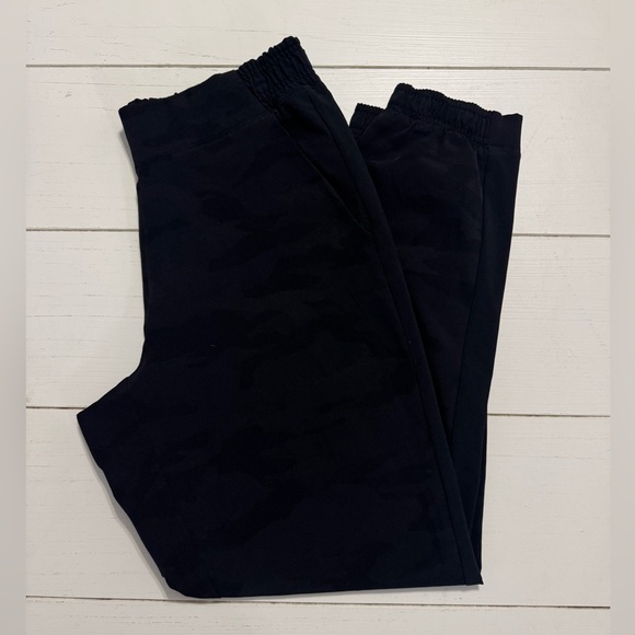Athleta Camo Joggers - Picture 1 of 4